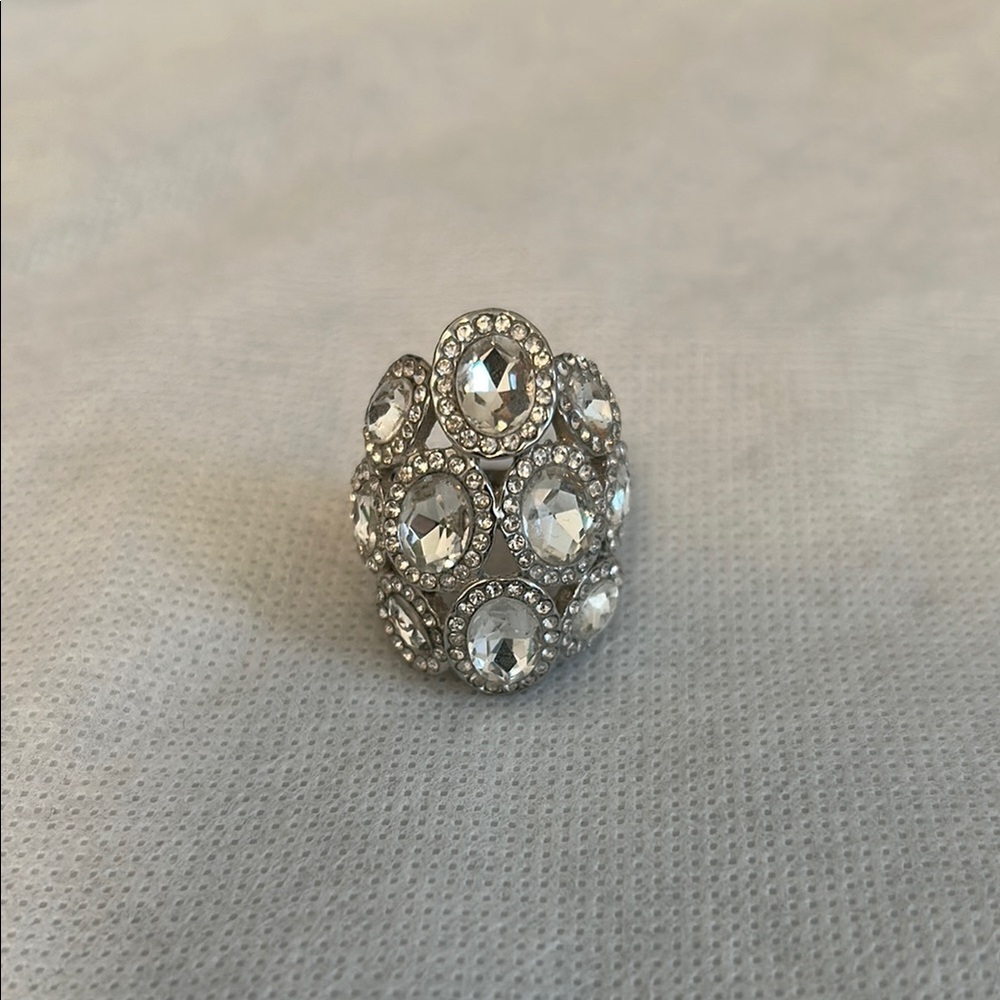 Elegant Silver Crystal Ring